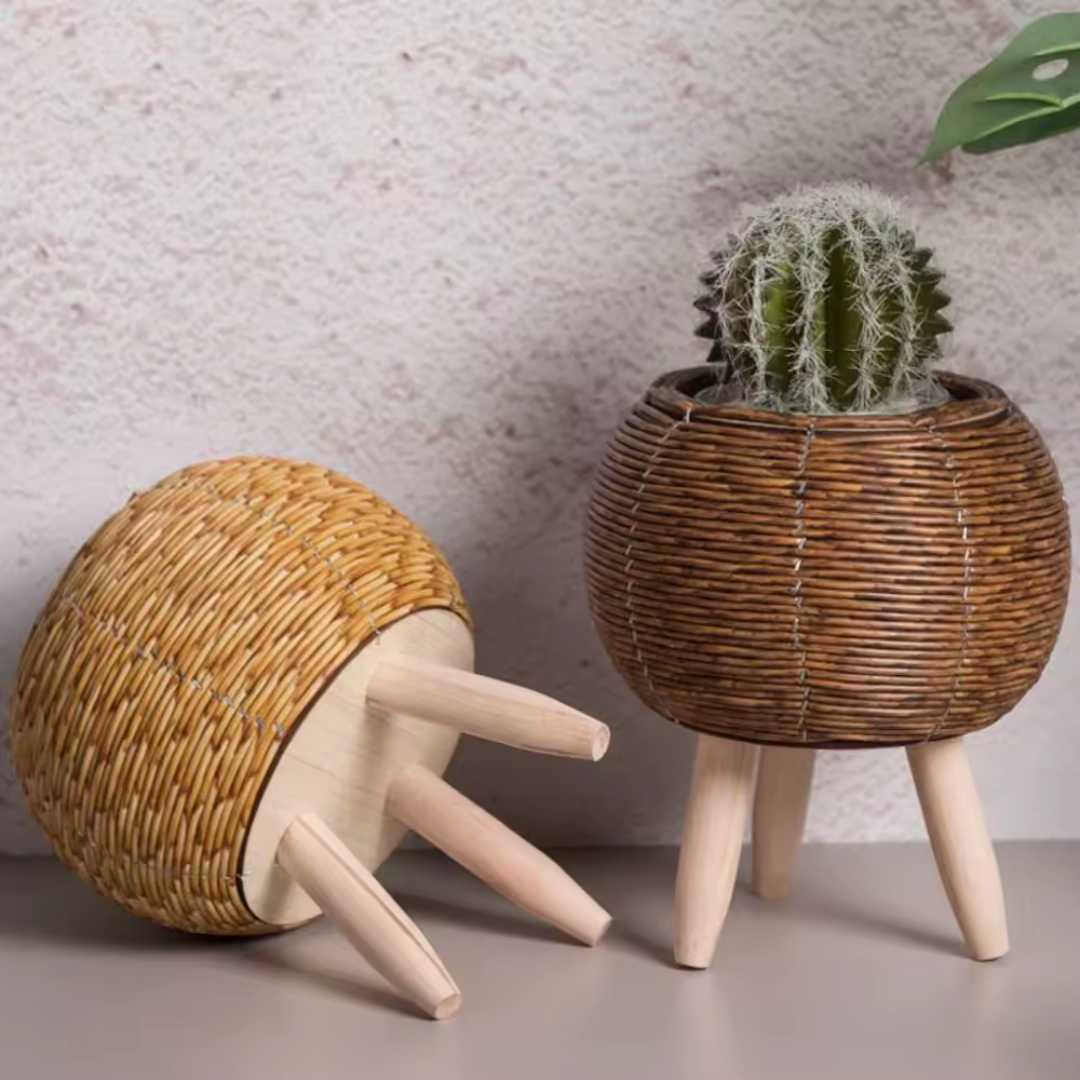 Freestanding round wicker planters for patio or garden