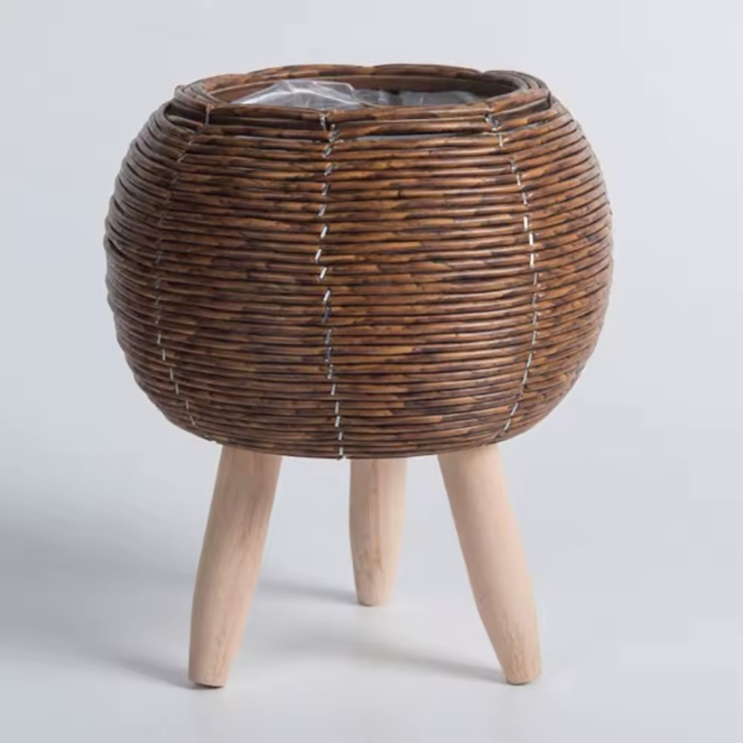 Freestanding round wicker planters for patio or garden, brown