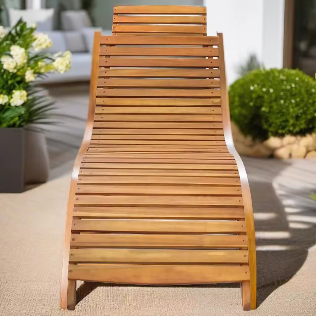 2-piece acacia wood garden sun lounger, in a garden
