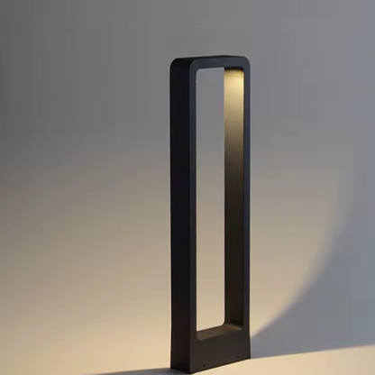 LED rectangle outdoor pillar light for outdoors, in a studio